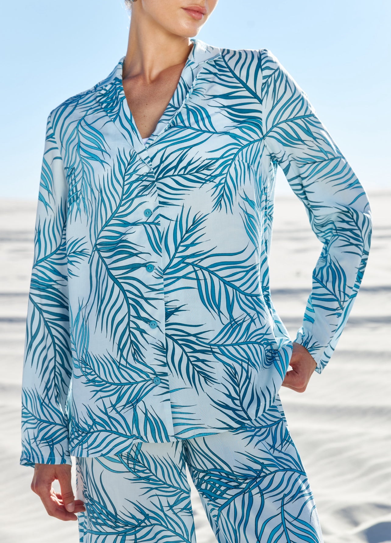 Suit in costal print
