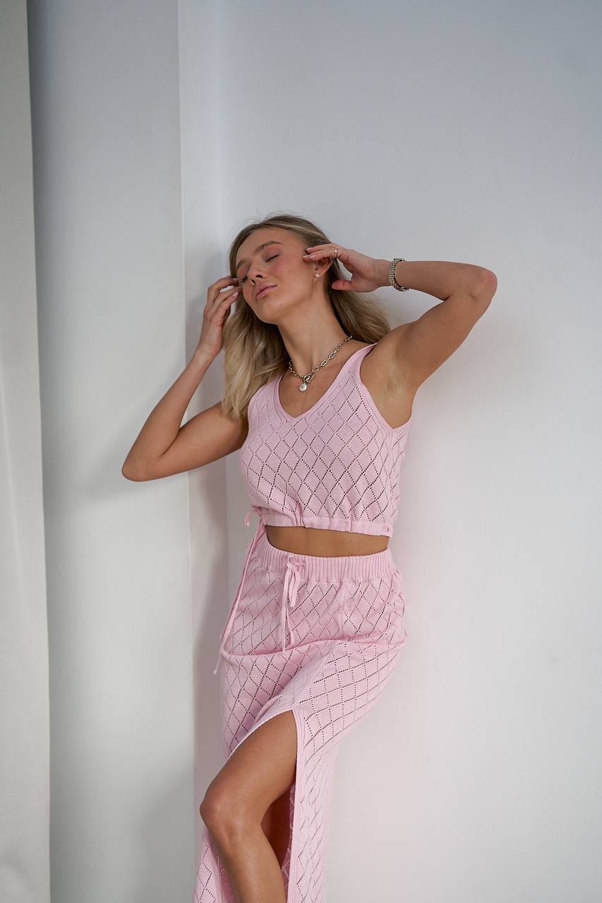 Mary suit in diamond pink