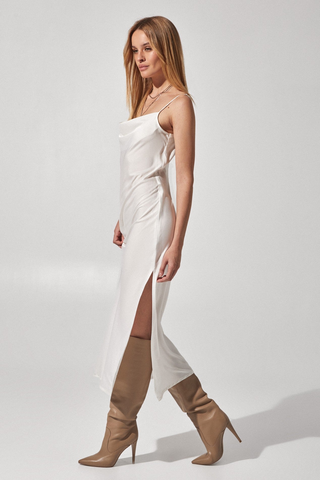 Silk midi dress in Milk