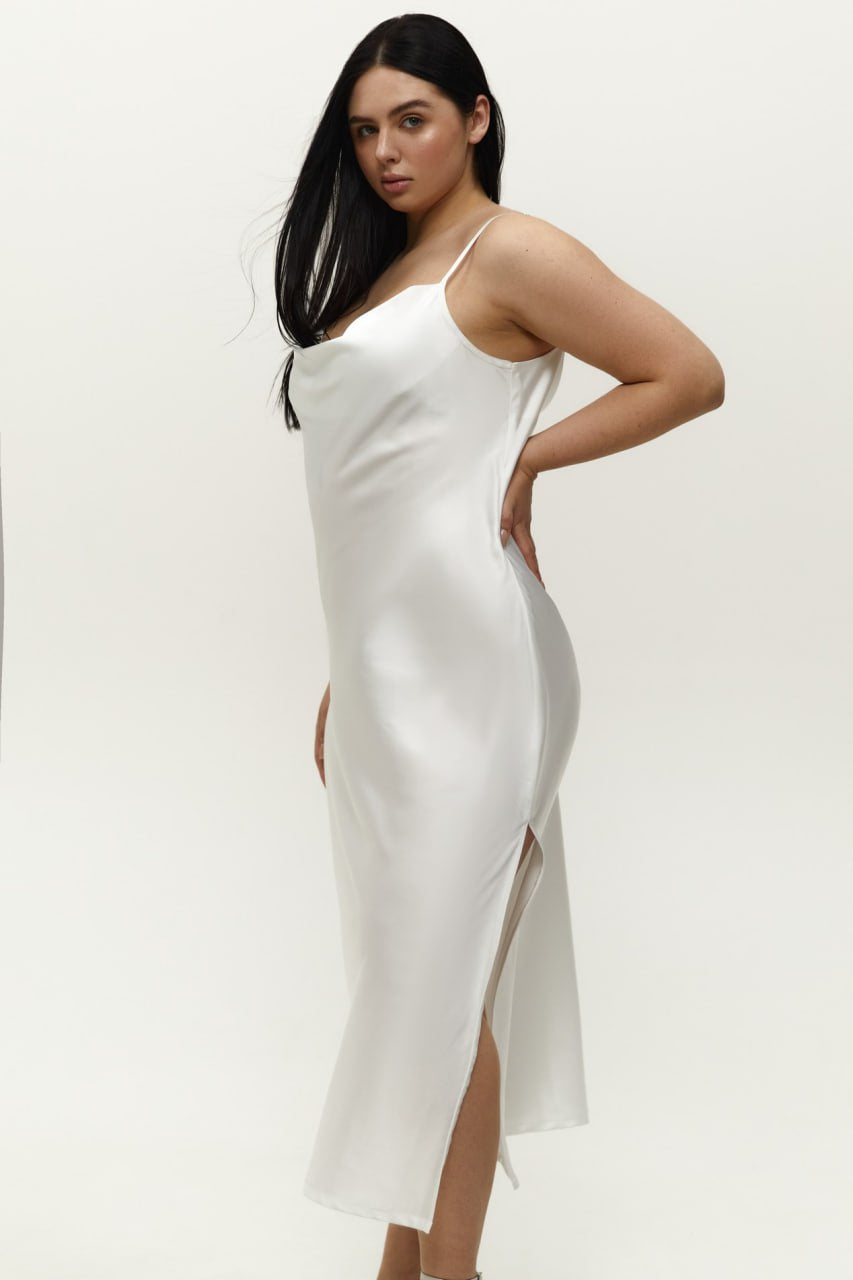 Silk midi dress in Milk