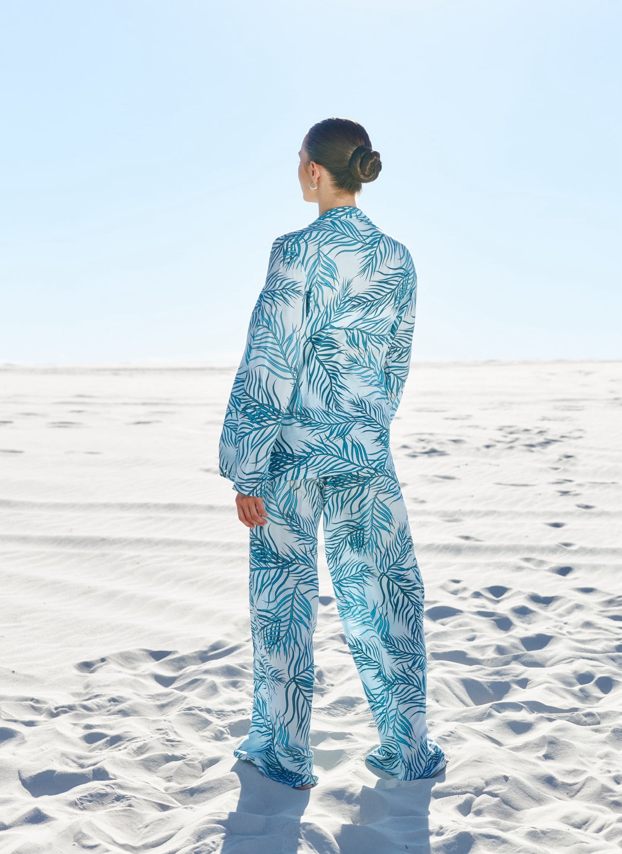 Suit in costal print