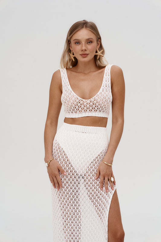 Alluring her Lace top and a skirt in White